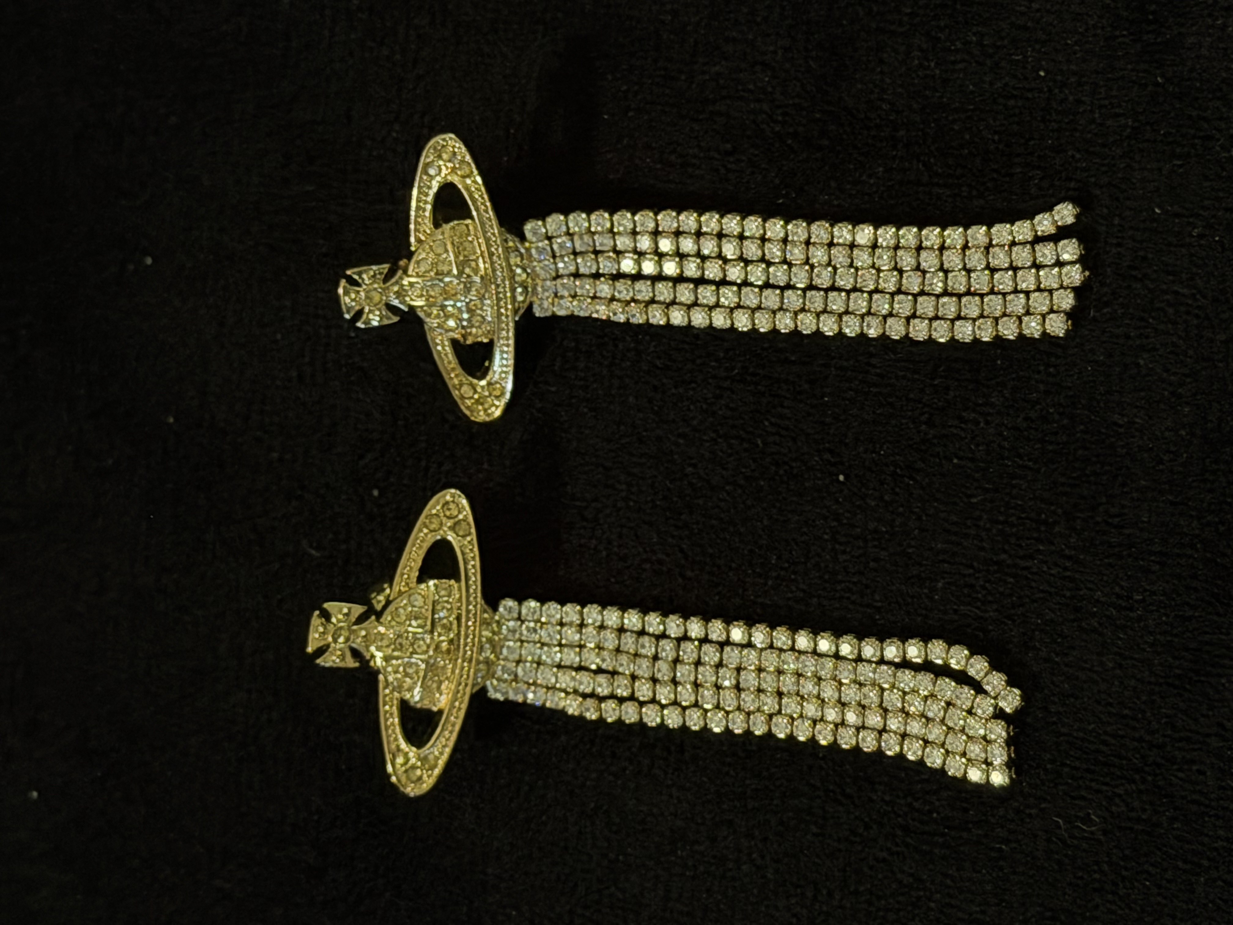 Pendientes de orb de borla de cristal de Vivienne Westwood Declaración de oro Y2K