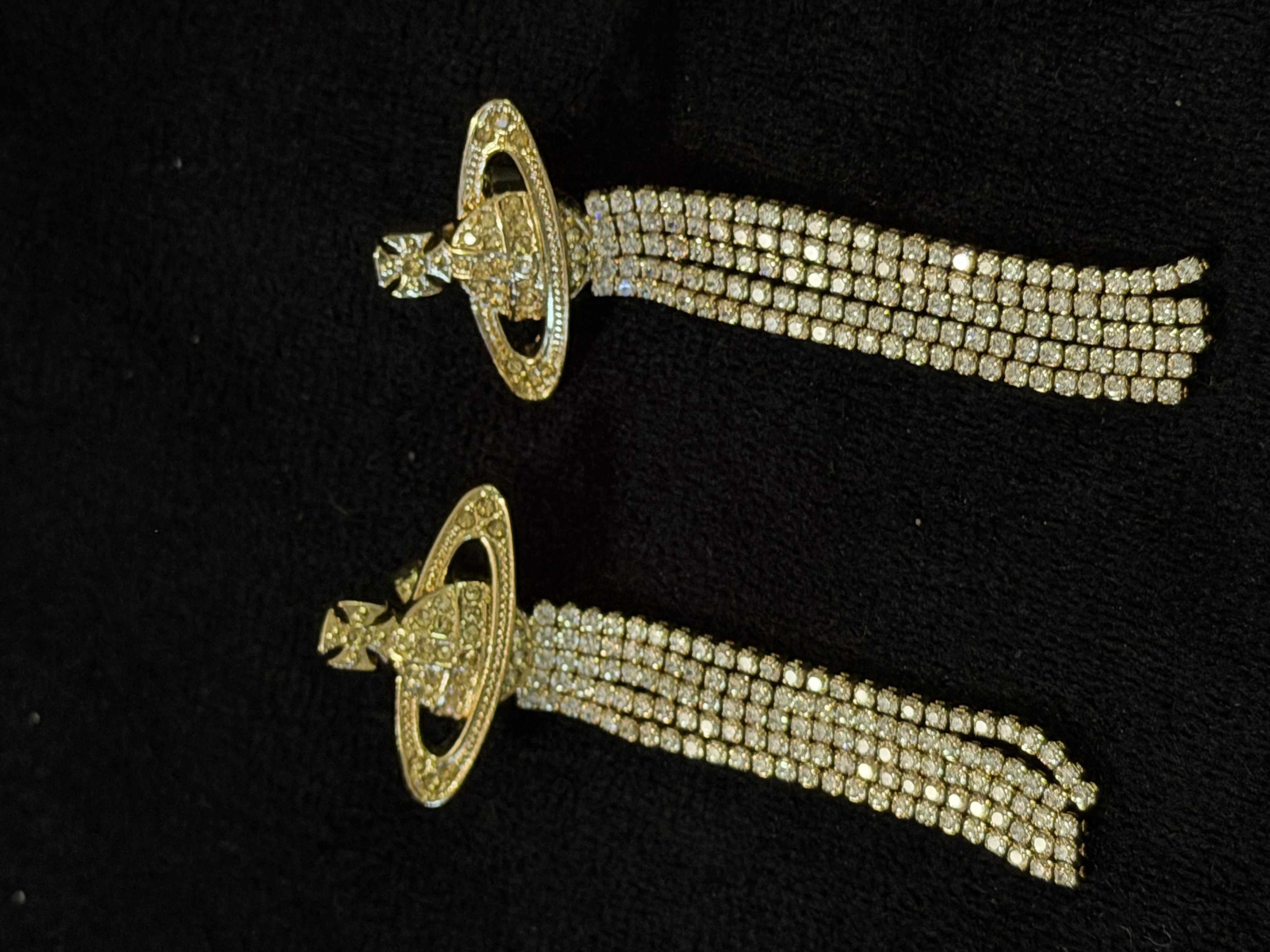Pendientes de orb de borla de cristal de Vivienne Westwood Declaración de oro Y2K 3