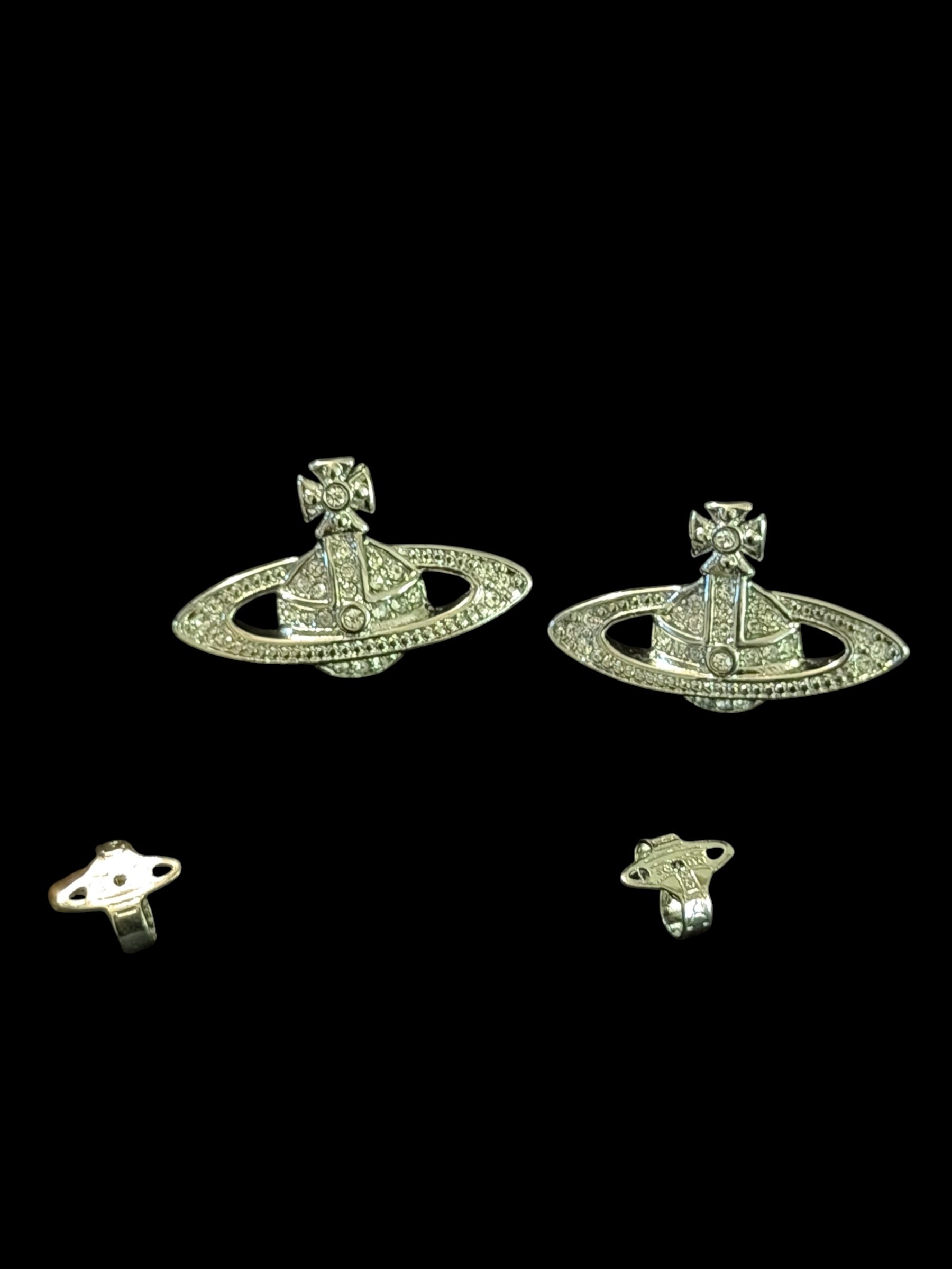 Vivienne Westwood Pendientes de orbe de plata y 2K 3