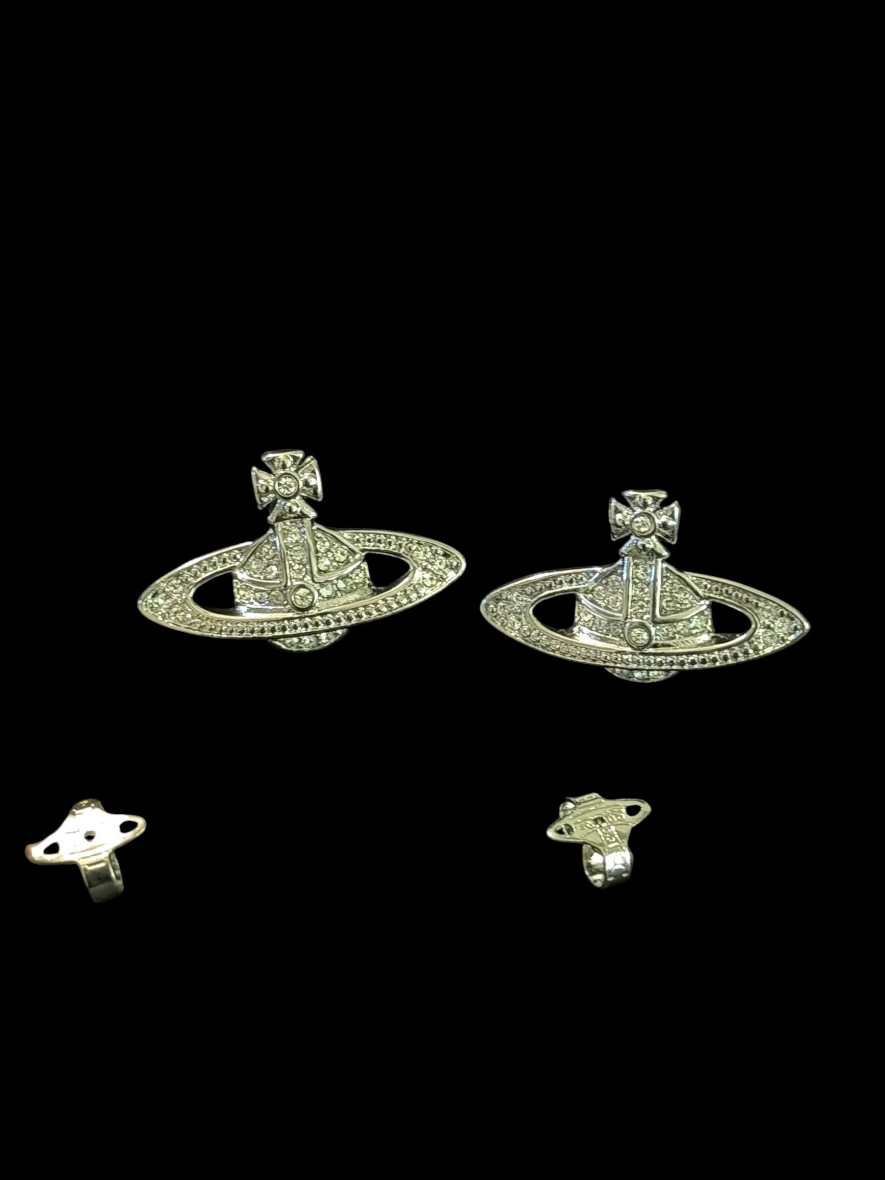 Vivienne Westwood Pendientes de orbe de plata y 2K 4