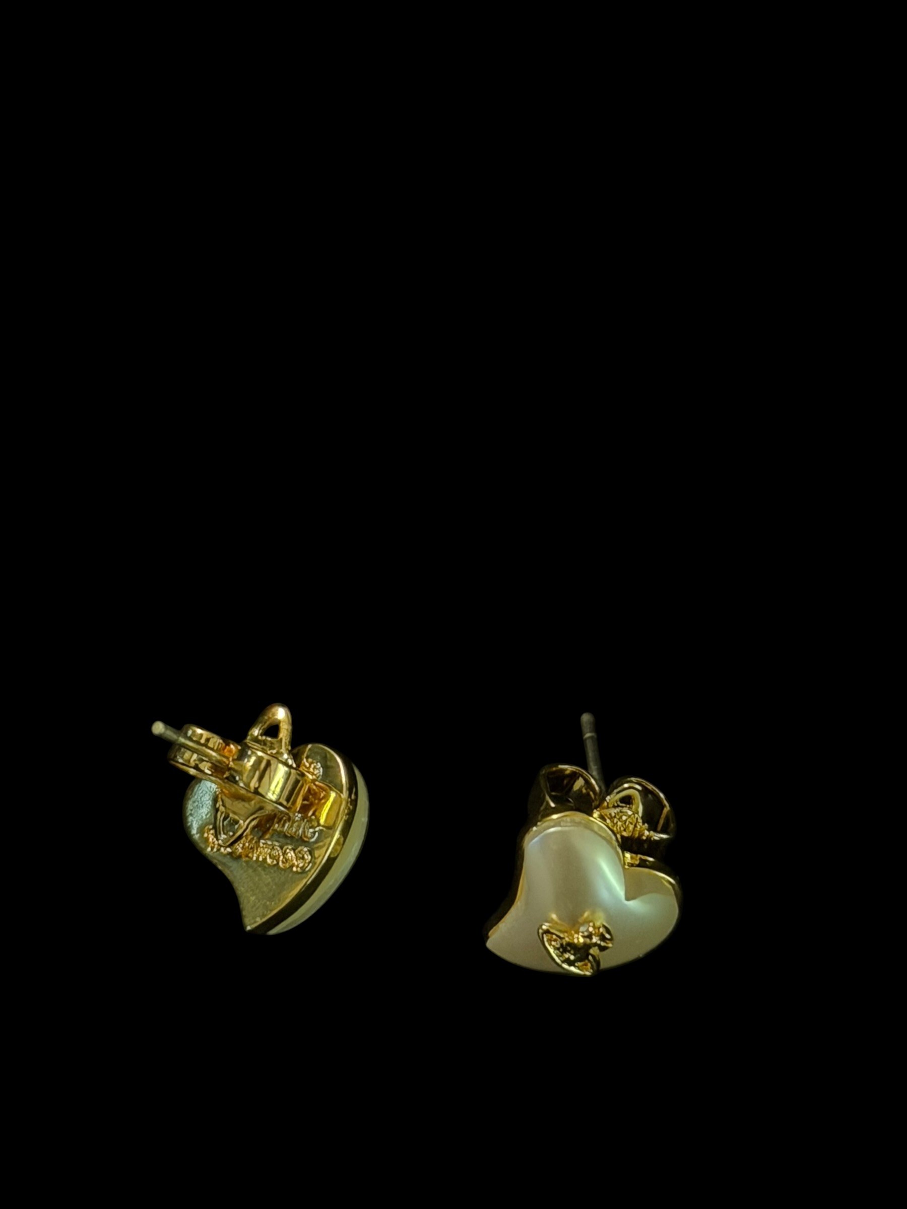 Pendientes de aro de corazón verde de Vivienne Westwood Orbe Oro Y2K 4