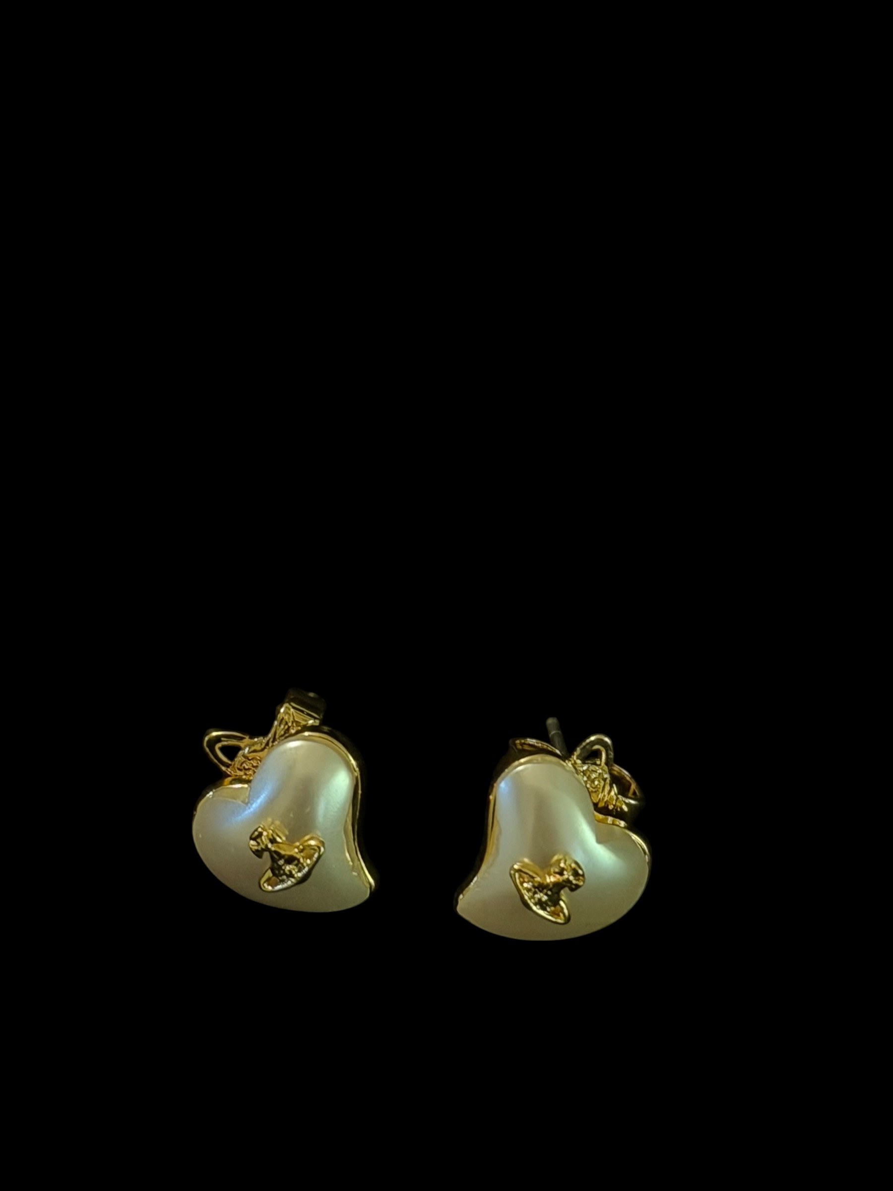 Pendientes de aro de corazón verde de Vivienne Westwood Orbe Oro Y2K 5