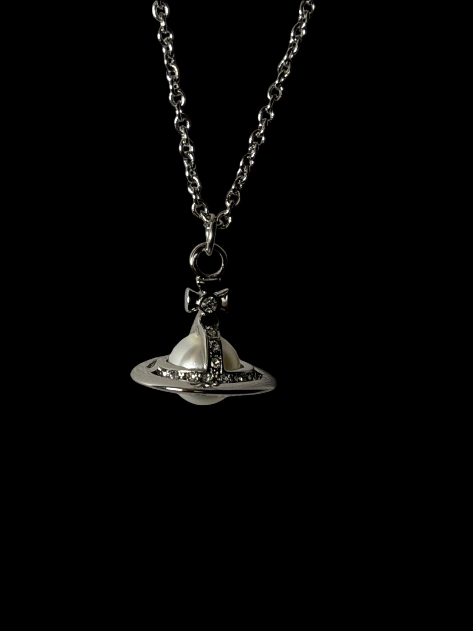 Vivienne Westwood Silver Orb Pearl Necklace Crystal Pendant Y2K 2