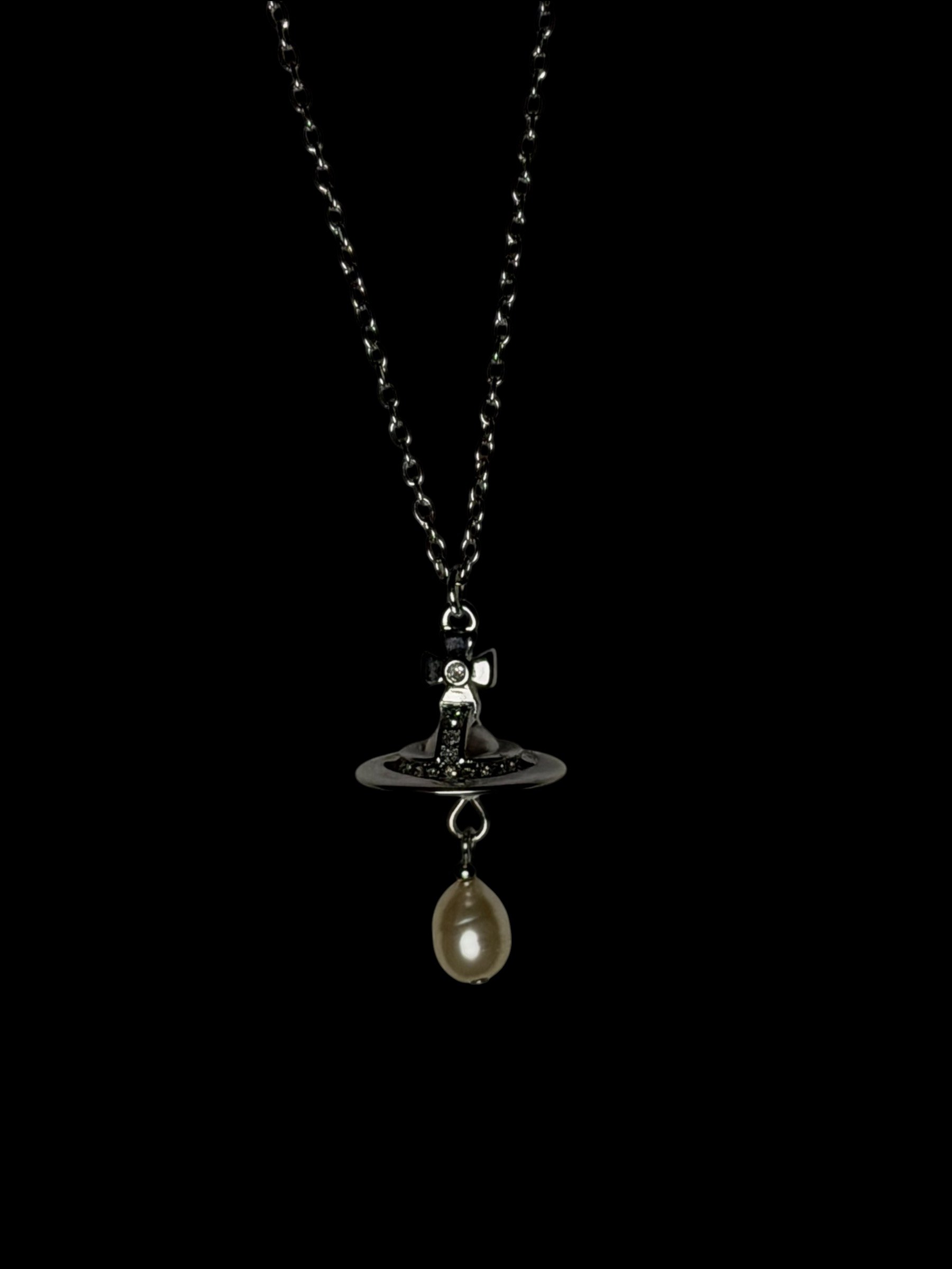 Vivienne Westwood Pearl Orb Necklace Silver Crystal Pendant Y2 9