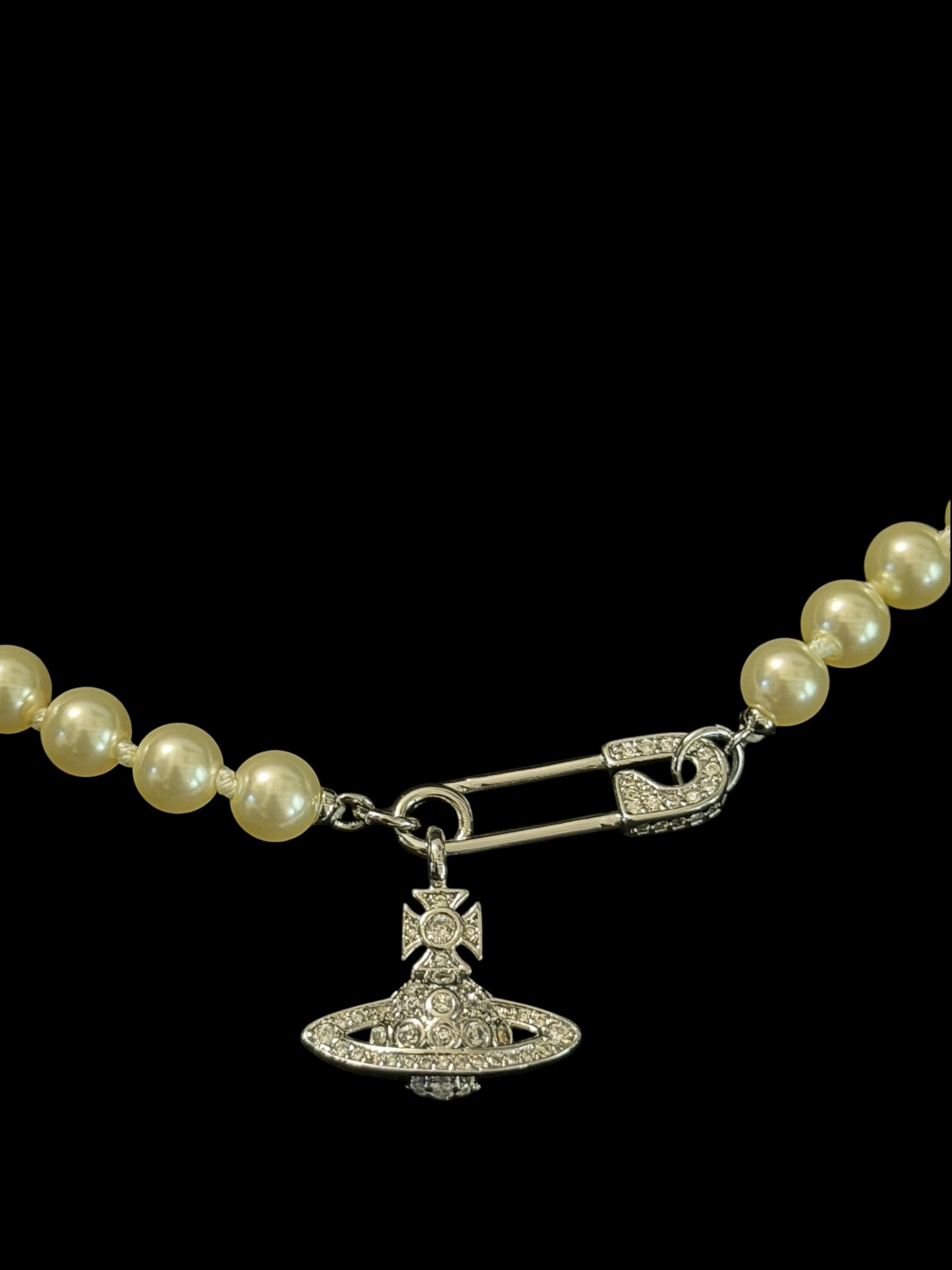Vivienne Westwood Pearl Orb Safety Pin Necklace Silver Y2K 3
