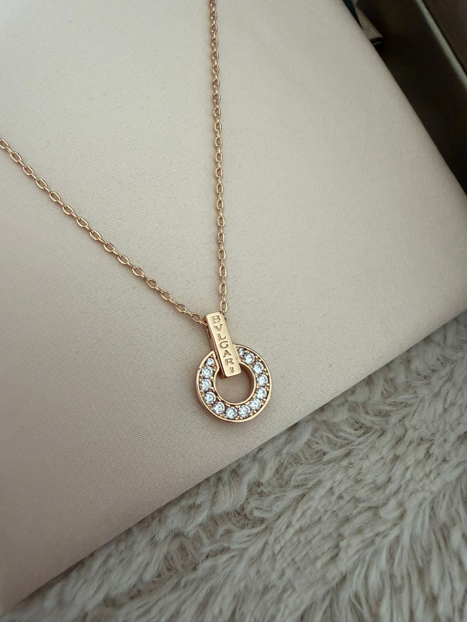 Collier bvlgari doré 2