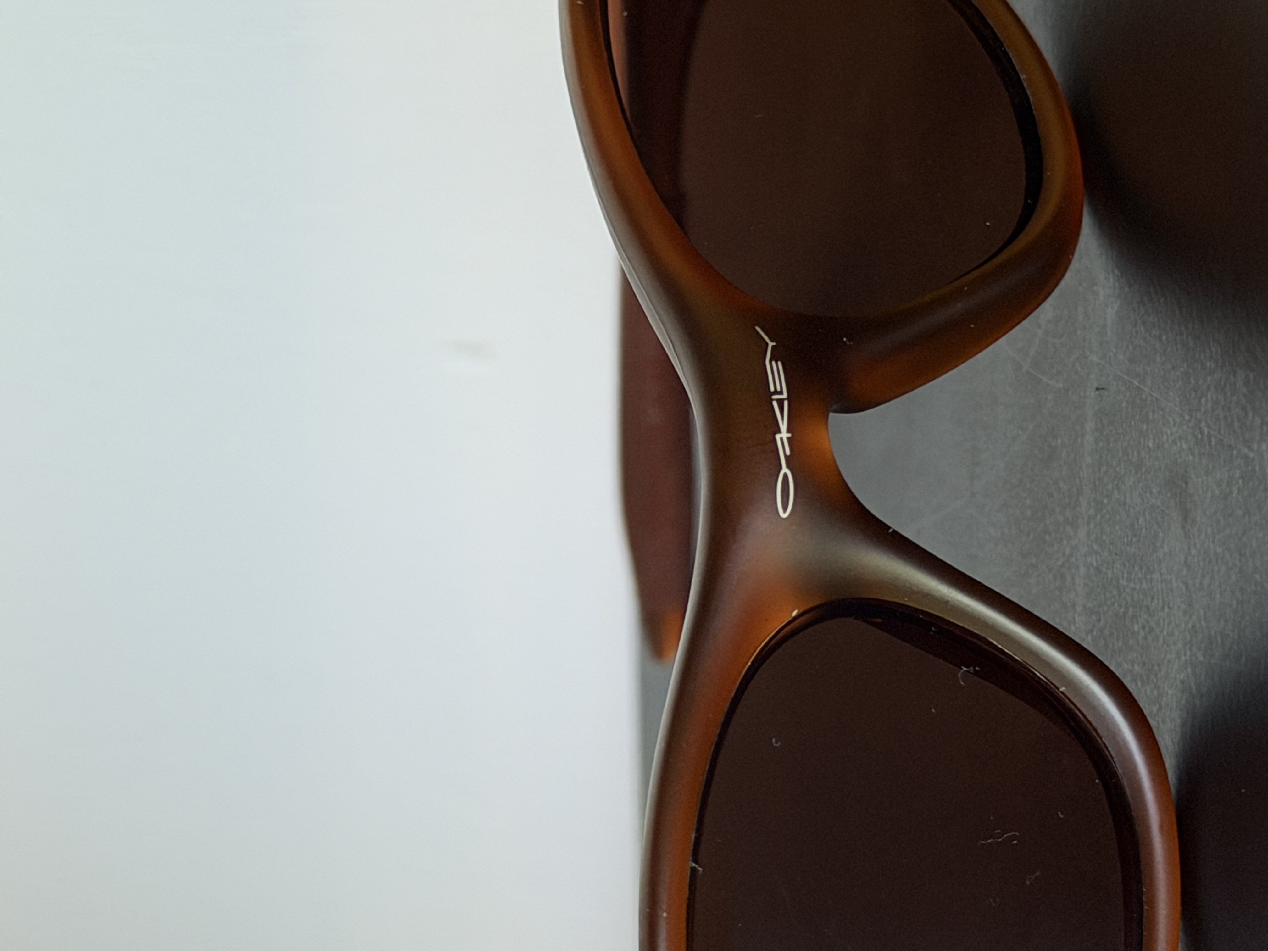 Oakley Minute Brown Wrap Y2K Sunglasses Vintage 3
