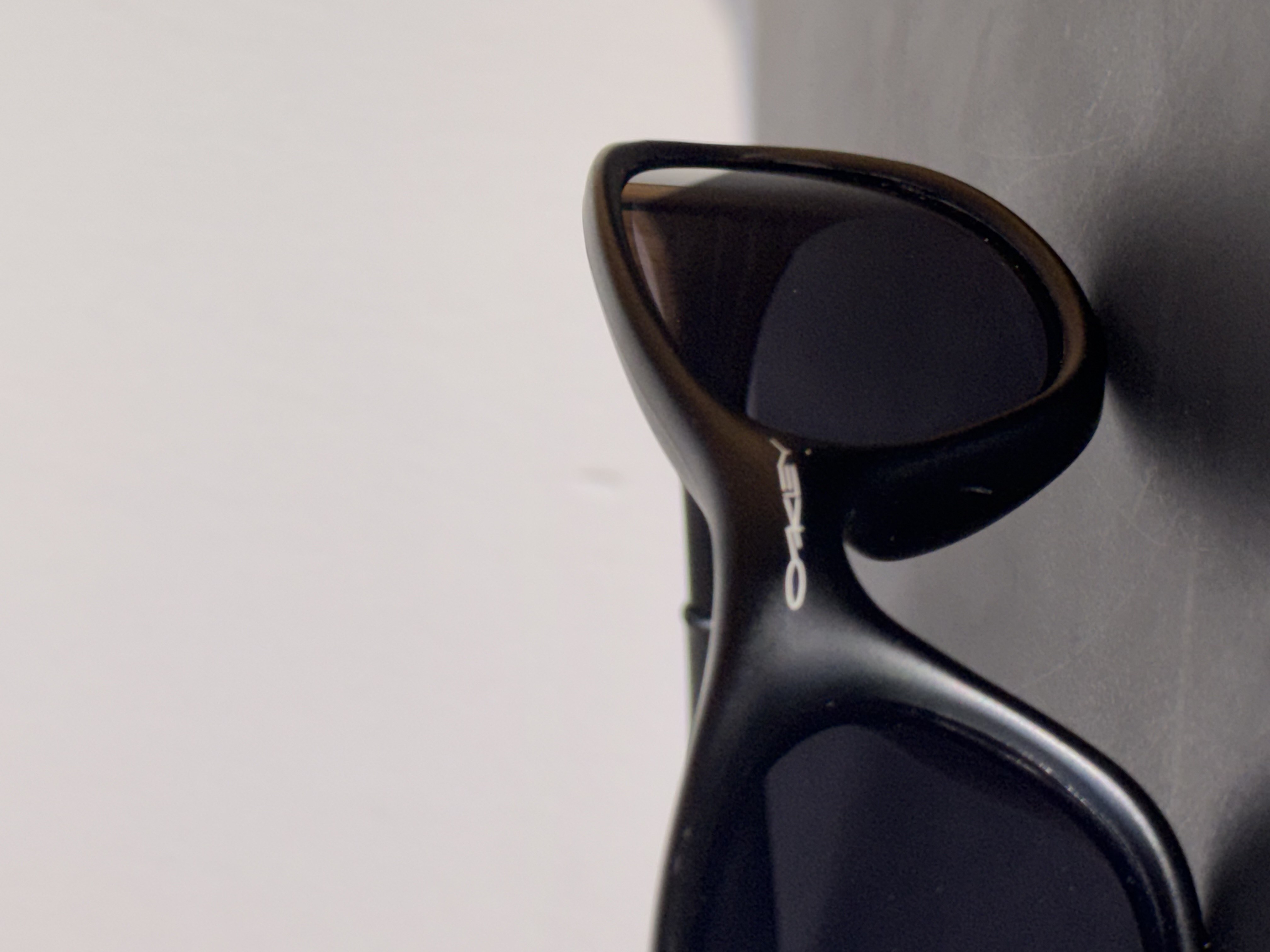 Oakley Minute Black Y2K Sunglasses Vintage 3