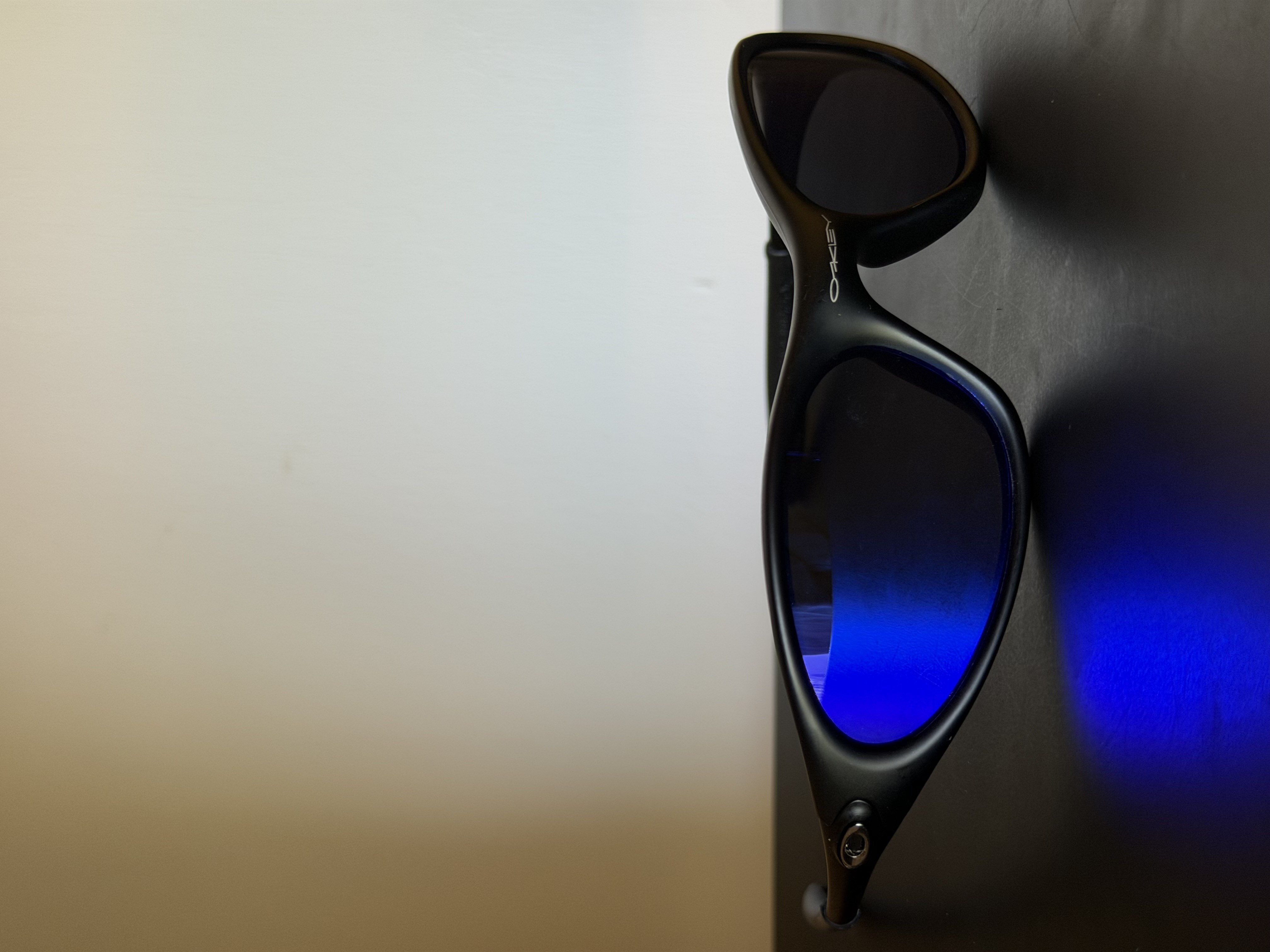 Oakley Minute Black Blue Iridium Y2K Sunglasses Vintage 2