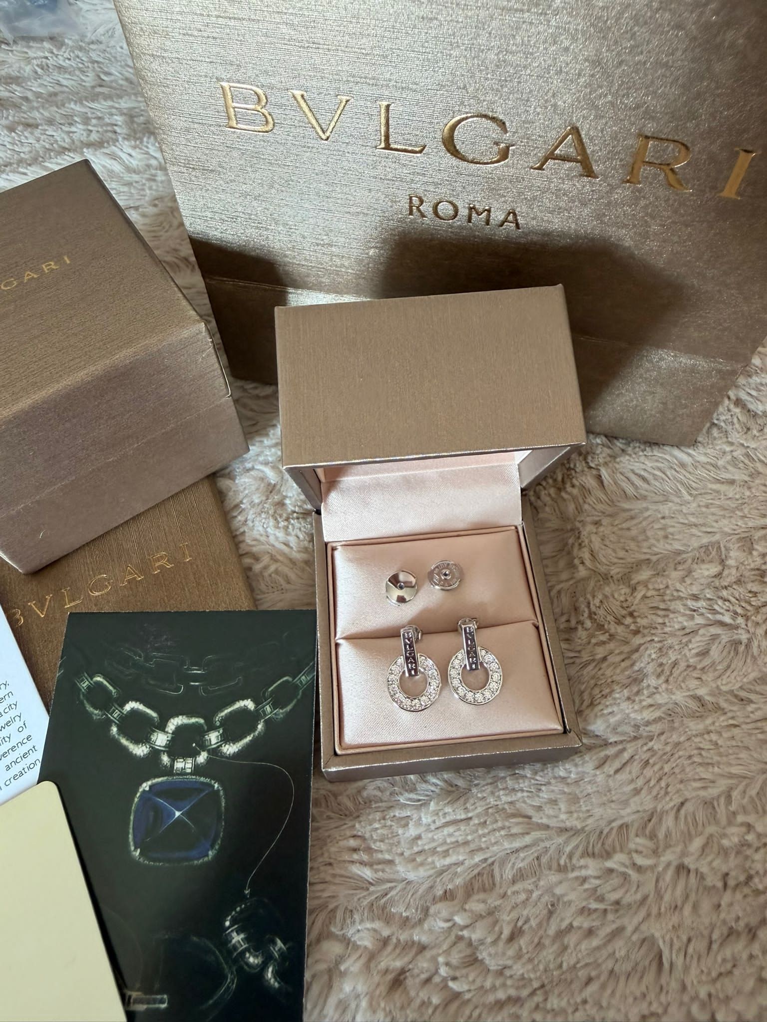 Boucle d’oreille bvlgari