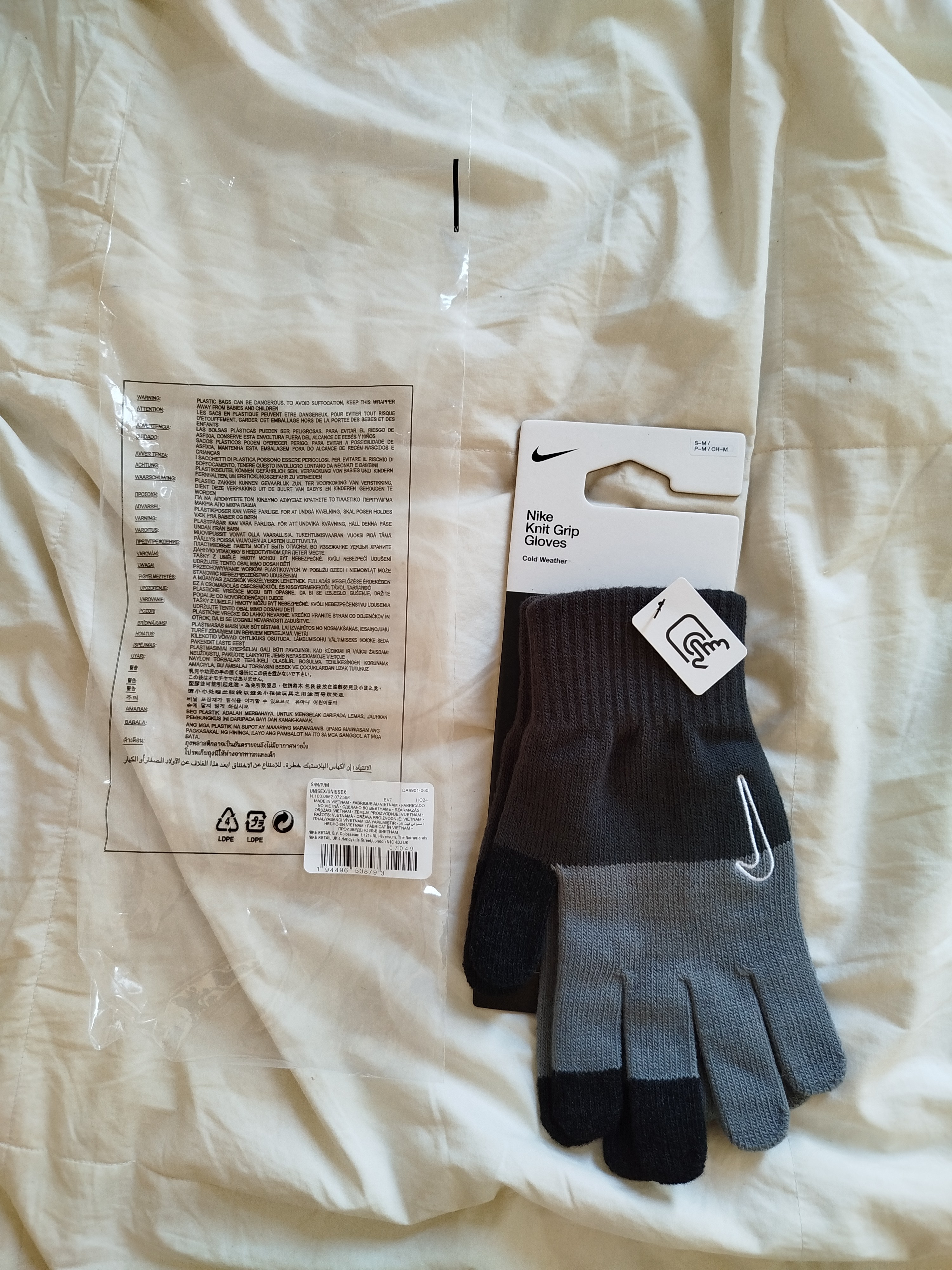 Guantes Nike Gris Negro Talla S/M