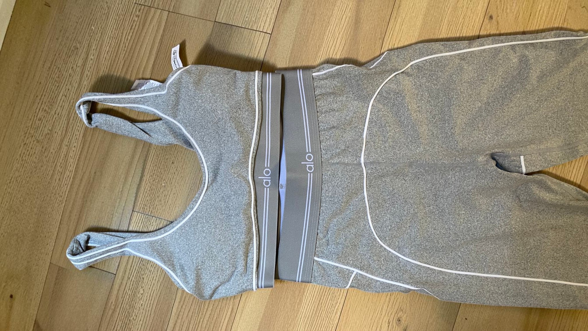 Ensemble Alo Gris 4